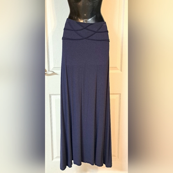 Max Studio Dark Blue Stretchy Maxi Skirt - Picture 4 of 7